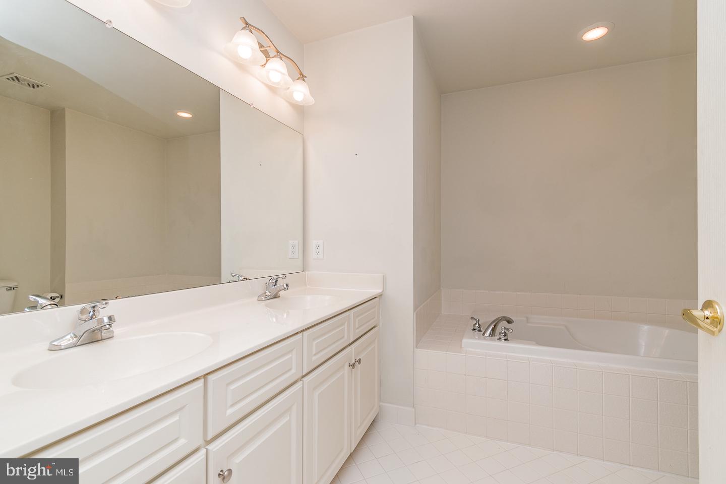 239 Coventry Road Chalfont, PA 18914 - Photo 19 of 32 Gallery Image 19