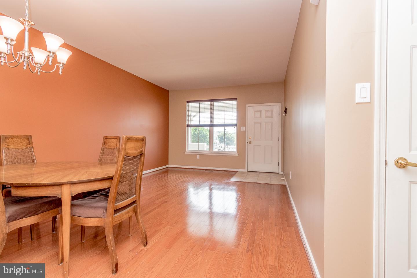 239 Coventry Road Chalfont, PA 18914 - Photo 5 of 32 Gallery Image 5