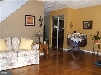12416 Academy Road Philadelphia, PA 19154 - Photo 12 of 12 Living Room