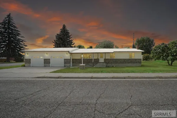 $374,900 | 415 Juniper View Avenue, St. Anthony, ID 83445