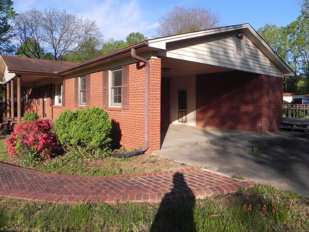 1039 Pine Top Road Lexington, NC 27295 - Photo 4 of 16 Gallery Image 4