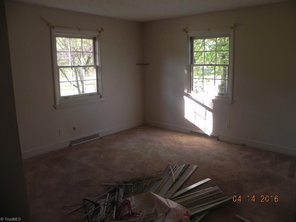 1039 Pine Top Road Lexington, NC 27295 - Photo 8 of 16 Gallery Image 8