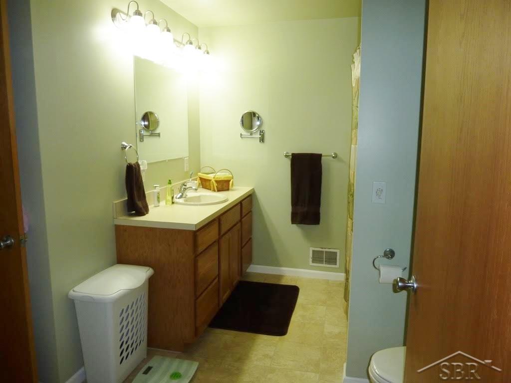 4439 Kochville Road Saginaw, MI 48604 - Photo 21 of 24 31285176-20.JPG