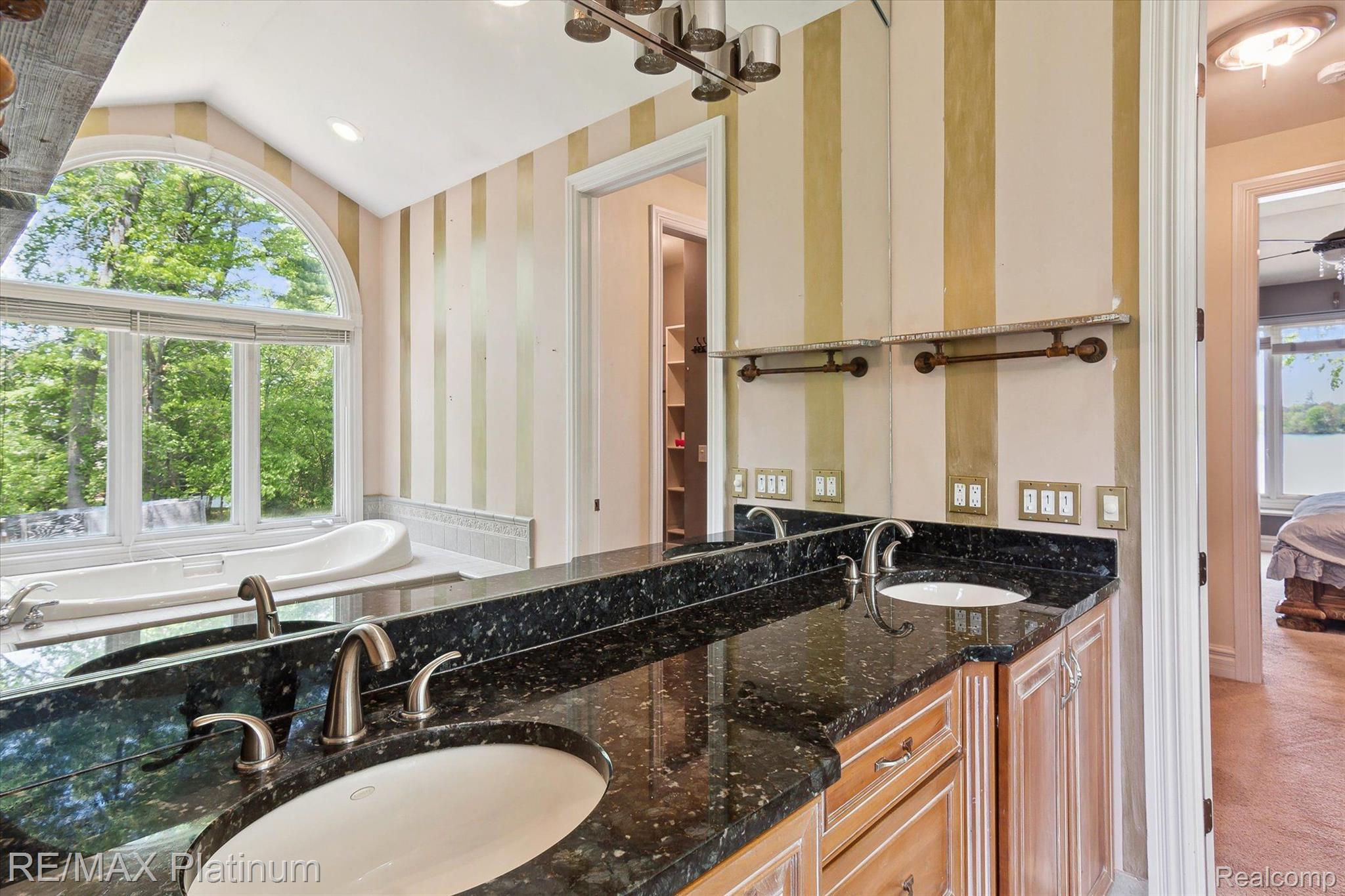 5902 Brighton Lake Road Brighton, MI 48116 - Photo 12 of 30 Gallery Image 12