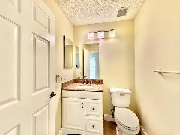 $3,750 | 2572 Northwest 79th Avenue, Margate, FL 33063