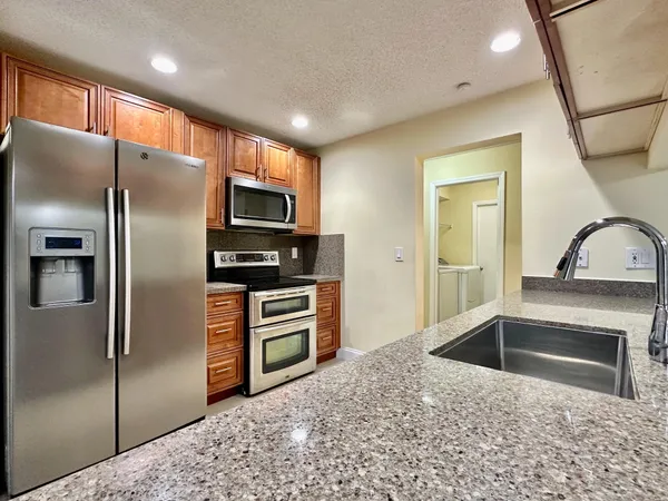 $3,750 | 2572 Northwest 79th Avenue, Margate, FL 33063