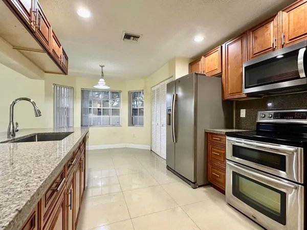 $3,750 | 2572 Northwest 79th Avenue, Margate, FL 33063