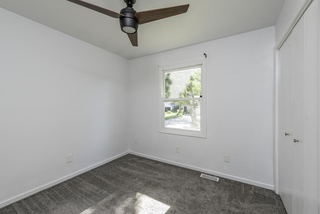 11211 8th Avenue Pleasant Prairie, WI 53158 - Photo 23 of 35 DSC_6665
