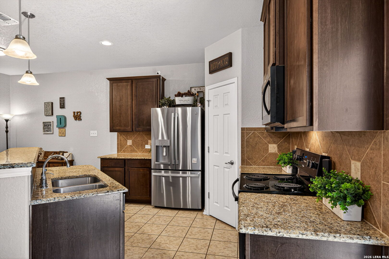 9810 Leubeck Ranch Helotes, TX 78023 - Photo 9 of 24