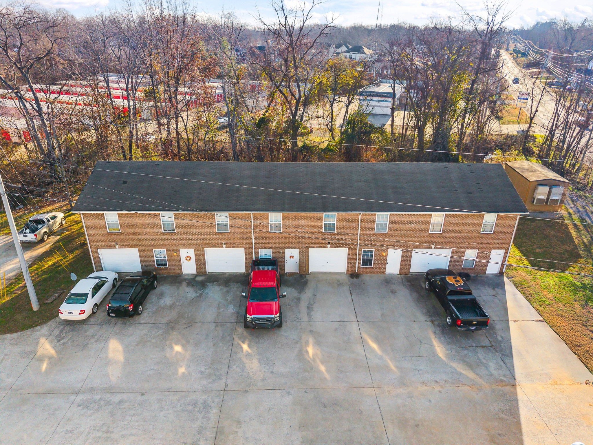 535 Lafayette Road, Unit F Clarksville, TN 37042 - Photo 24 of 26 a view of a patio with table and chairs