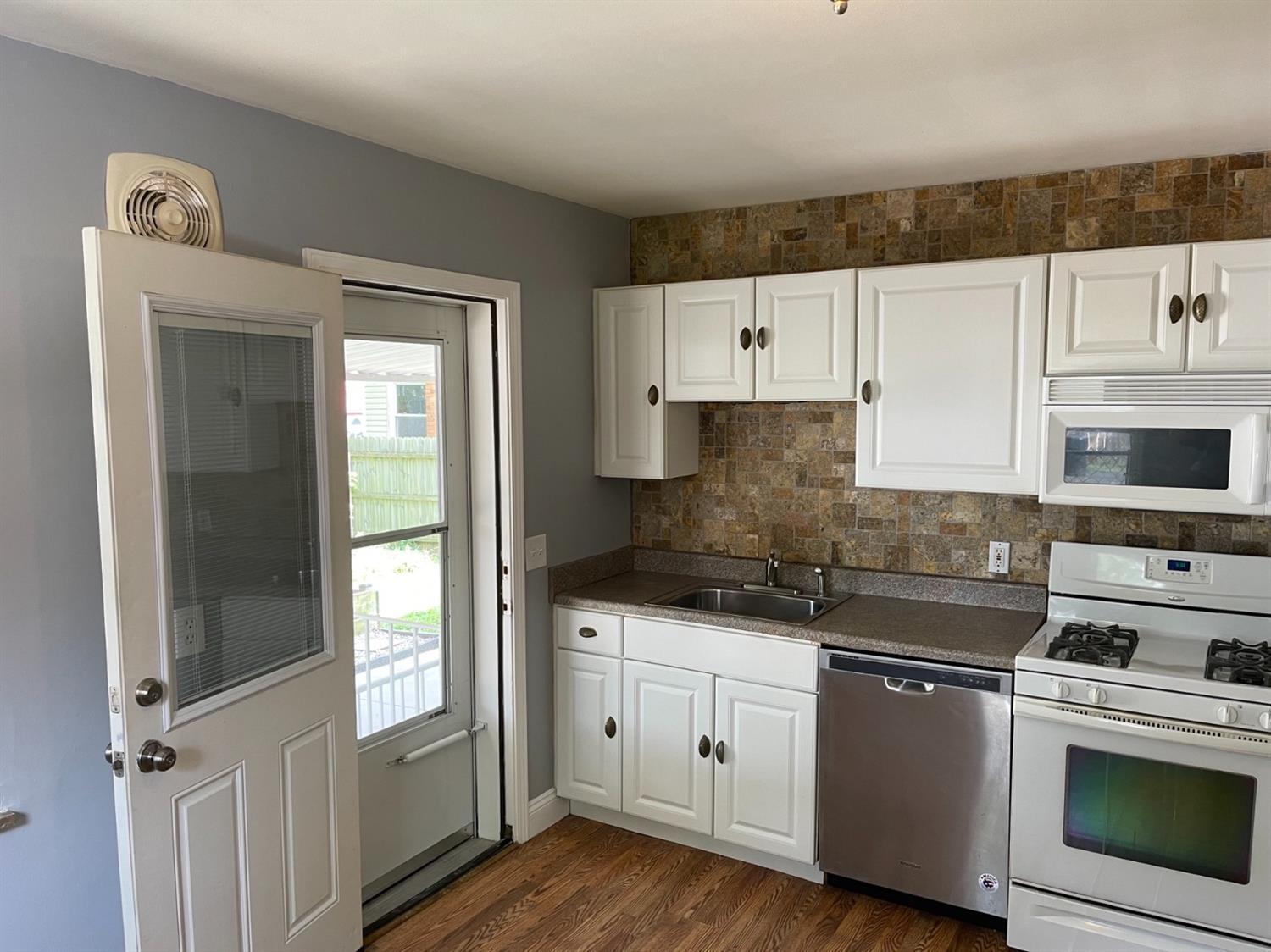 3576 Eyrich Road Cincinnati, OH 45248 - Photo 5 of 19
