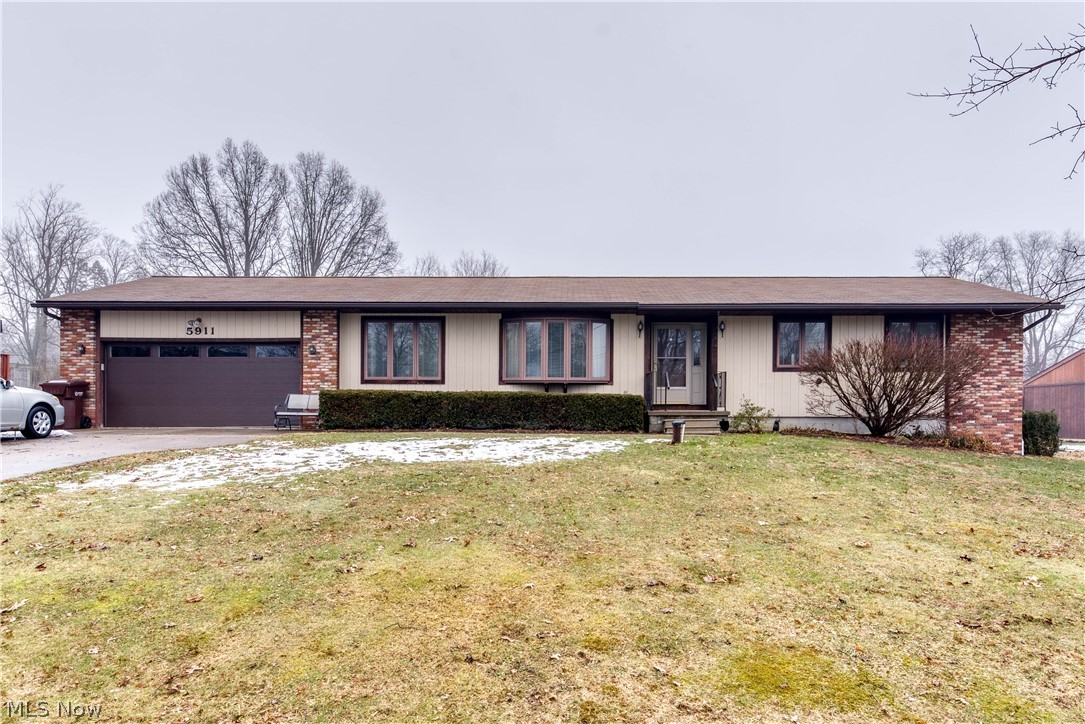 5911 Dailey Road Akron, OH 44319 - Photo 1 of 30