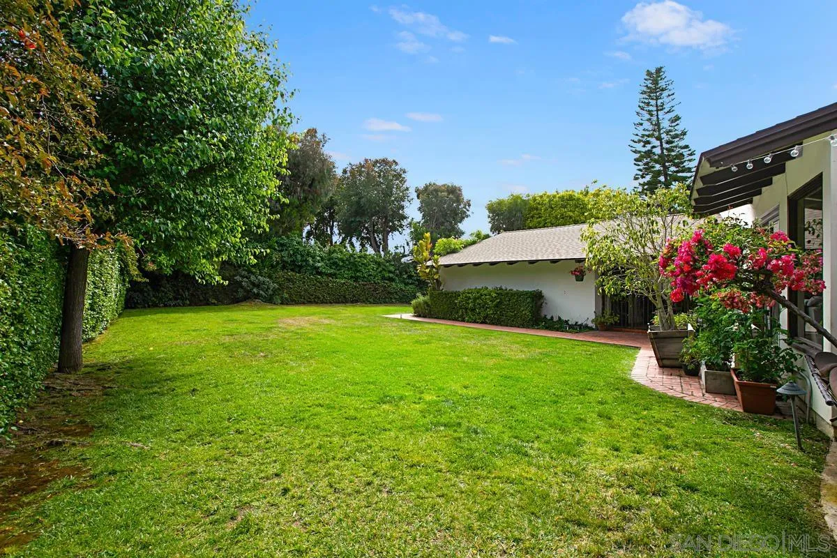 1465 Rodeo Drive La Jolla, CA 92037 - Photo 21 of 24 a view of a garden