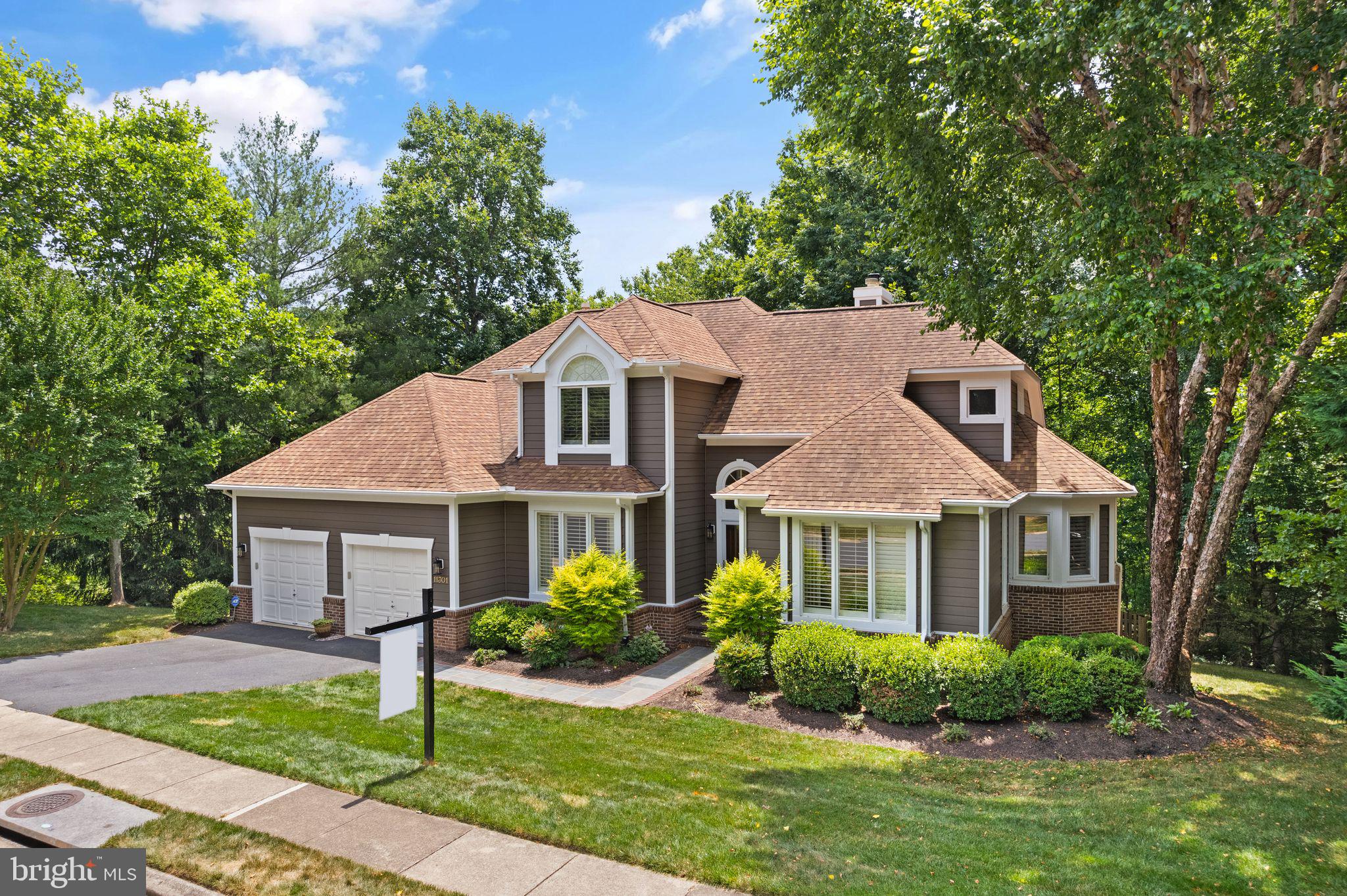 11301 Bright Pond Lane Reston, VA 20194 - Photo 5 of 121 Gallery Image 5