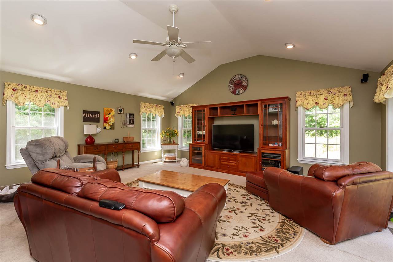 6 Four Winds Road Merrimack, NH 03054 - Photo 12 of 37