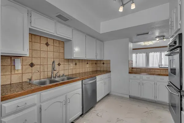 $2,595 | 6433 Southpoint Drive, Dallas, TX 75248
