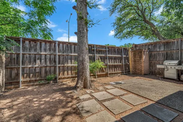 $2,595 | 6433 Southpoint Drive, Dallas, TX 75248