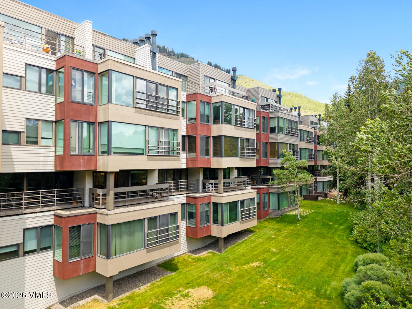 1100 North Frontage Road West, Unit 1415 Vail, CO 81657 - Photo 26 of 33 Simba Run 1415 MLS-28