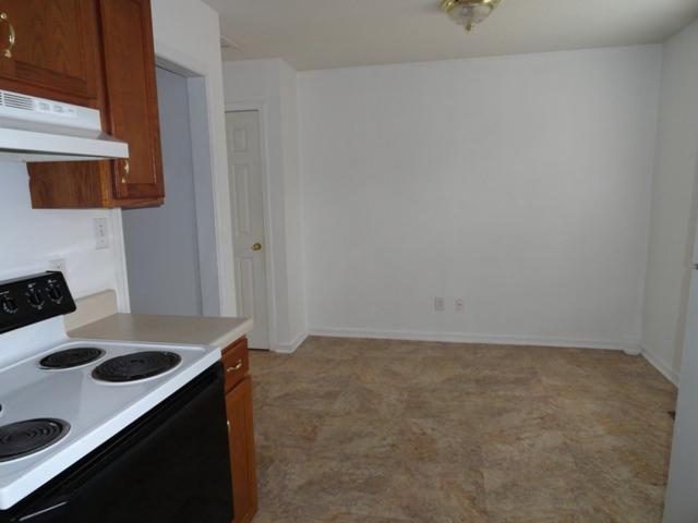 3343 Backridge Road Woodlawn, TN 37191 - Photo 8 of 20 Eat in Kitchen