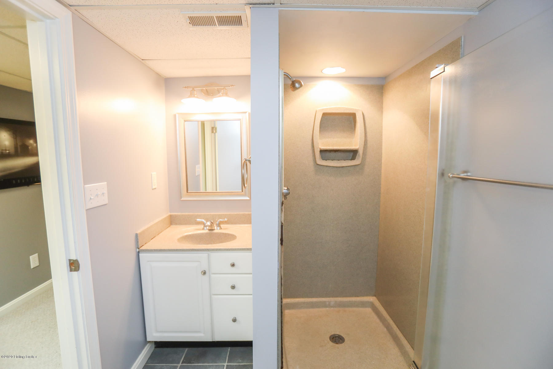 1013 Greenleaf Road Louisville, KY 40213 - Photo 31 of 40 Full Bathroom - Basement