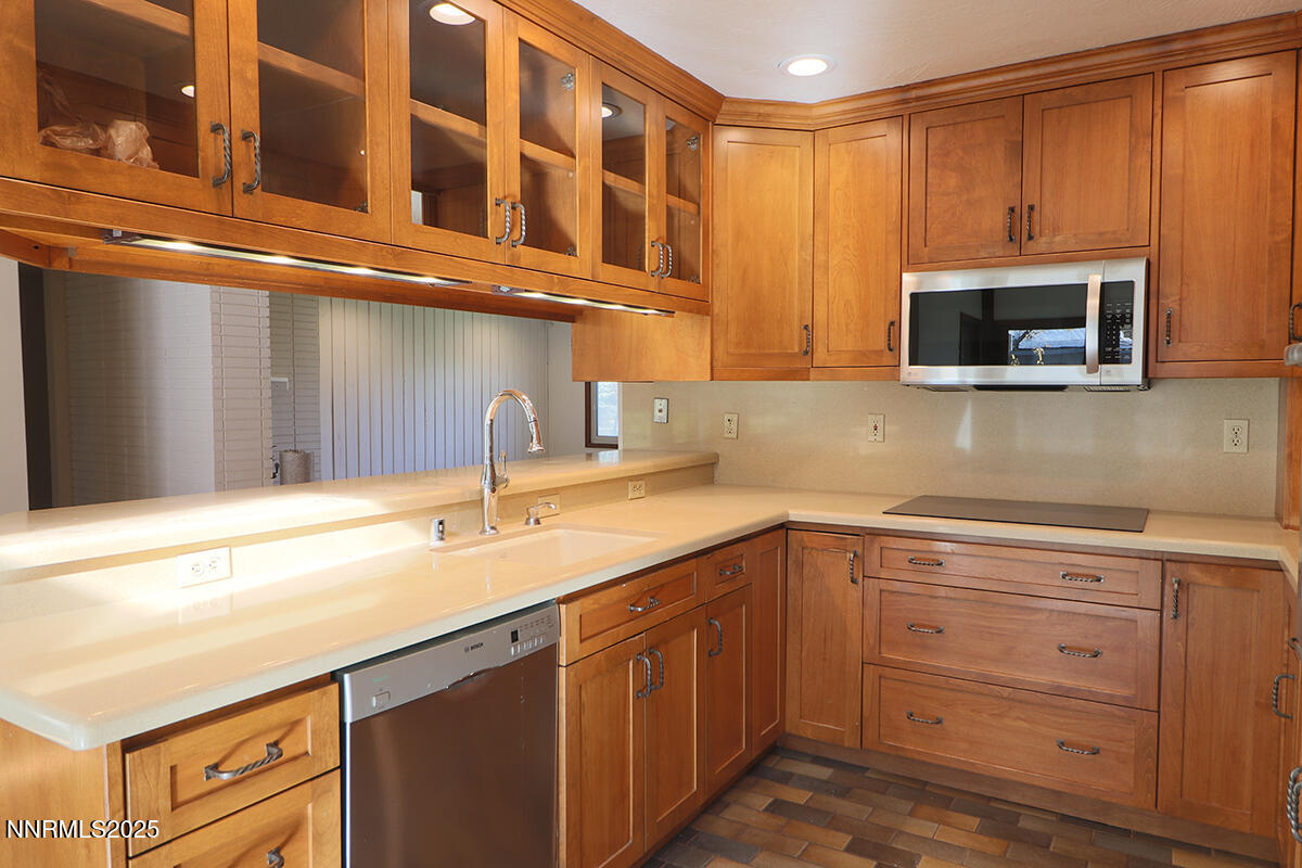 1400 Celese Lane Reno, NV 89511 - Photo 8 of 23 Kitchen