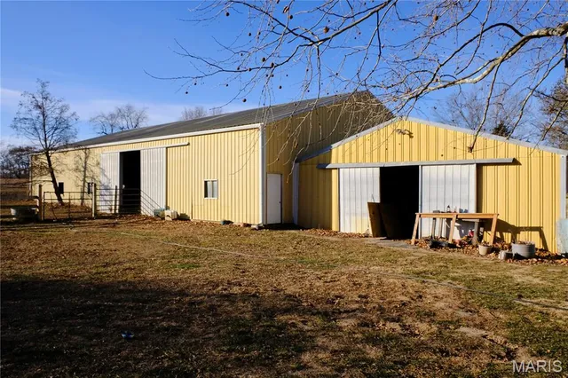 $425,000 | 38 Brookview Lane, Moscow Mills, MO 63362