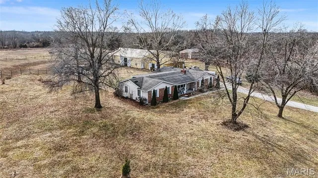 $425,000 | 38 Brookview Lane, Moscow Mills, MO 63362