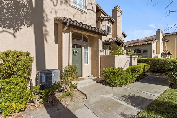$714,500 | 10 Tierra Plano, Rancho Santa Margarita, CA 92688