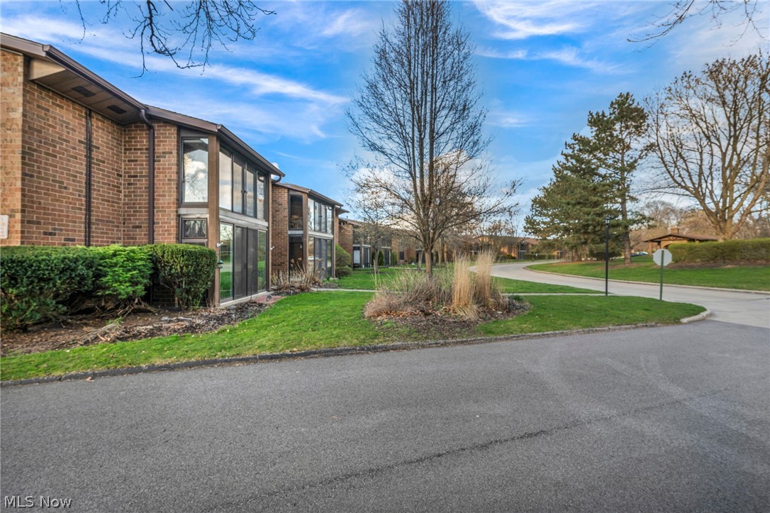 22952 Mastick Road, Unit 203 Cleveland, OH 44126 - Photo 33 of 35