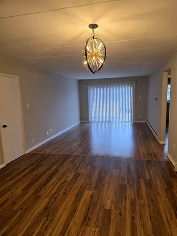 $1,800 | 4754 West 101st Street, Unit 7B, Oak Lawn, IL 60453