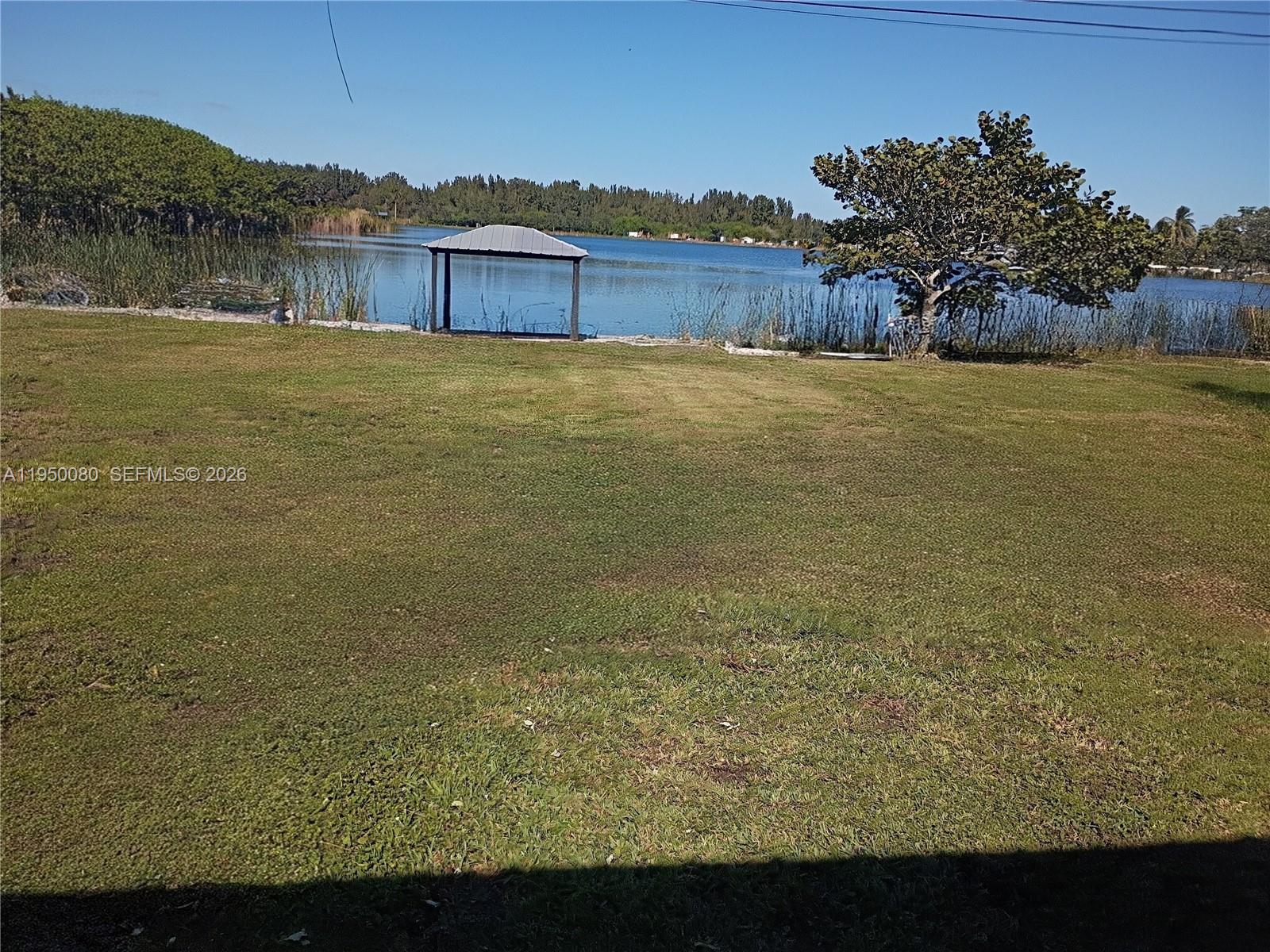 1824 Red Road Clewiston, FL 33440 - Photo 19 of 27 a view of an ocean view