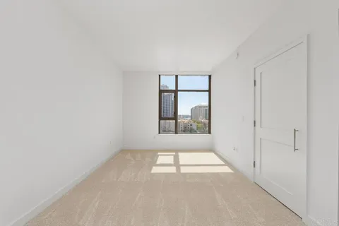 $995,000 | 700 West E Street, Unit 801, San Diego, CA 92101