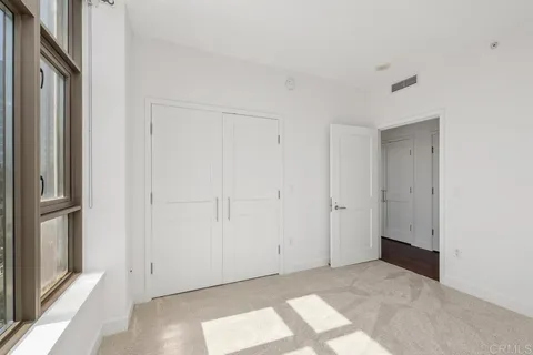 $995,000 | 700 West E Street, Unit 801, San Diego, CA 92101