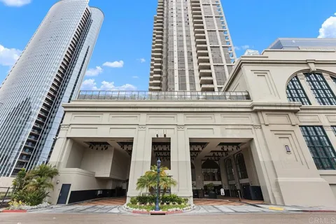 $995,000 | 700 West E Street, Unit 801, San Diego, CA 92101