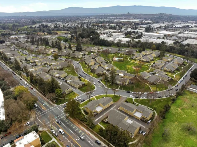 $629,998 | 937 Summerside Drive, Unit D, San Jose, CA 95122