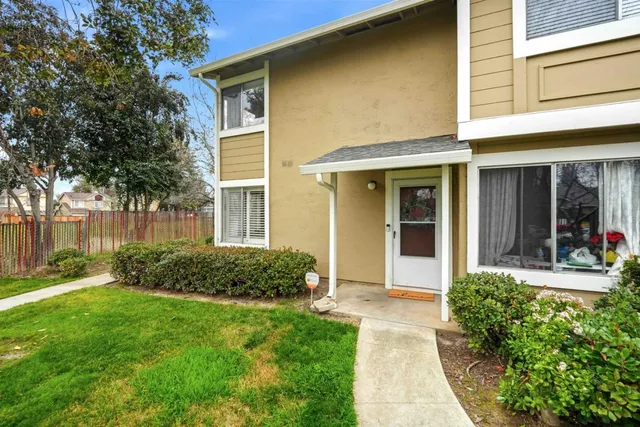 $629,998 | 937 Summerside Drive, Unit D, San Jose, CA 95122