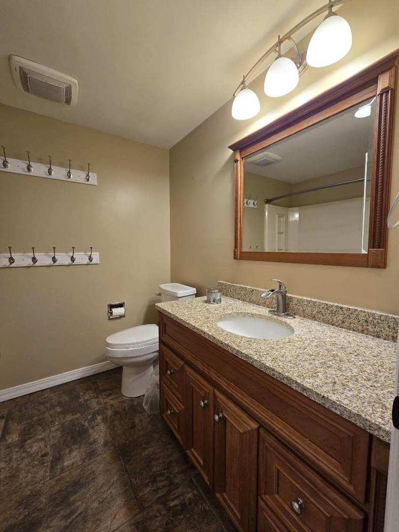 5109 Coachman Road Bettendorf, IA 52722 - Photo 13 of 26