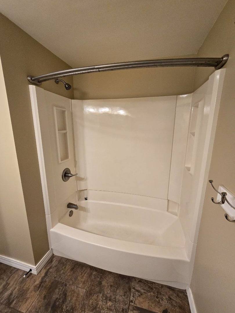 5109 Coachman Road Bettendorf, IA 52722 - Photo 14 of 26