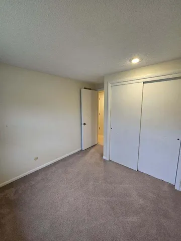 $2,600 | 5109 Coachman Road, Bettendorf, IA 52722