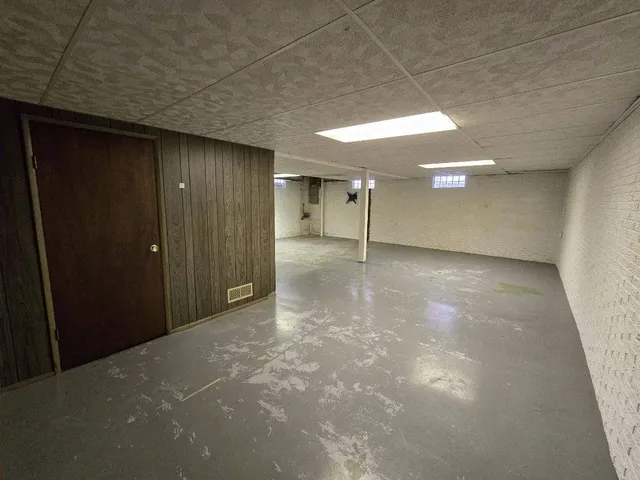 $2,600 | 5109 Coachman Road, Bettendorf, IA 52722