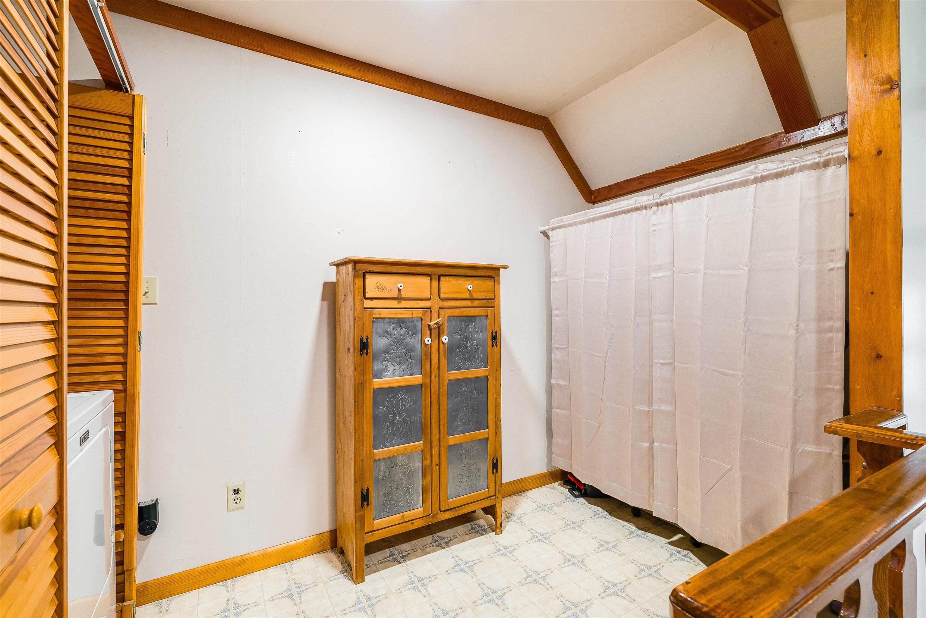 815 Rutherford Street Staunton, VA 24401 - Photo 20 of 56 a view of an empty room