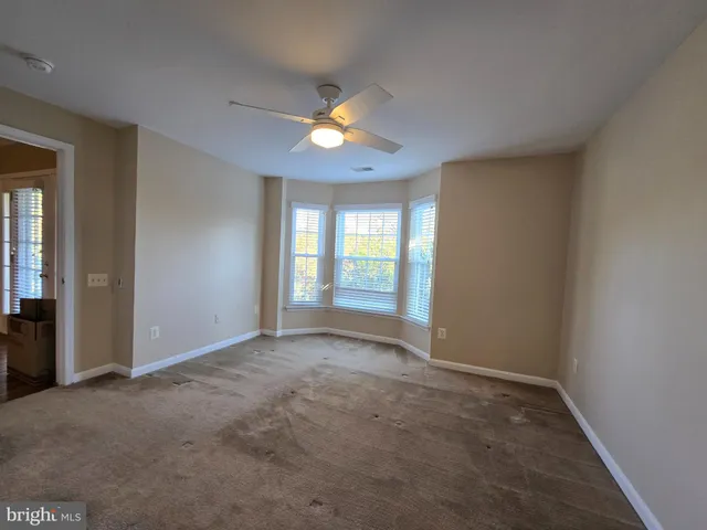 $2,300 | 18715 Sparkling Water Drive, Unit 9302, Germantown, MD 20874