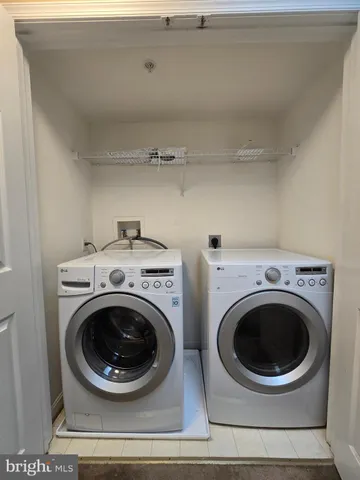 $2,300 | 18715 Sparkling Water Drive, Unit 9302, Germantown, MD 20874