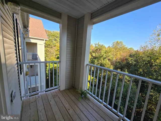 $2,300 | 18715 Sparkling Water Drive, Unit 9302, Germantown, MD 20874