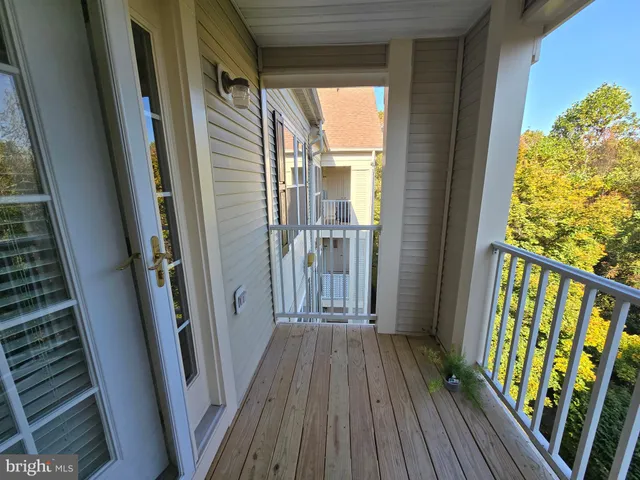 $2,300 | 18715 Sparkling Water Drive, Unit 9302, Germantown, MD 20874