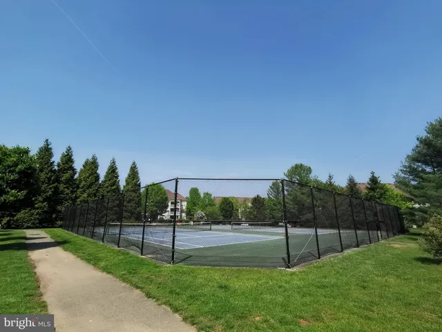 $2,300 | 18715 Sparkling Water Drive, Unit 9302, Germantown, MD 20874