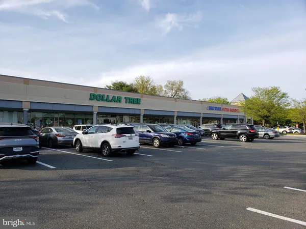 $2,300 | 18715 Sparkling Water Drive, Unit 9302, Germantown, MD 20874