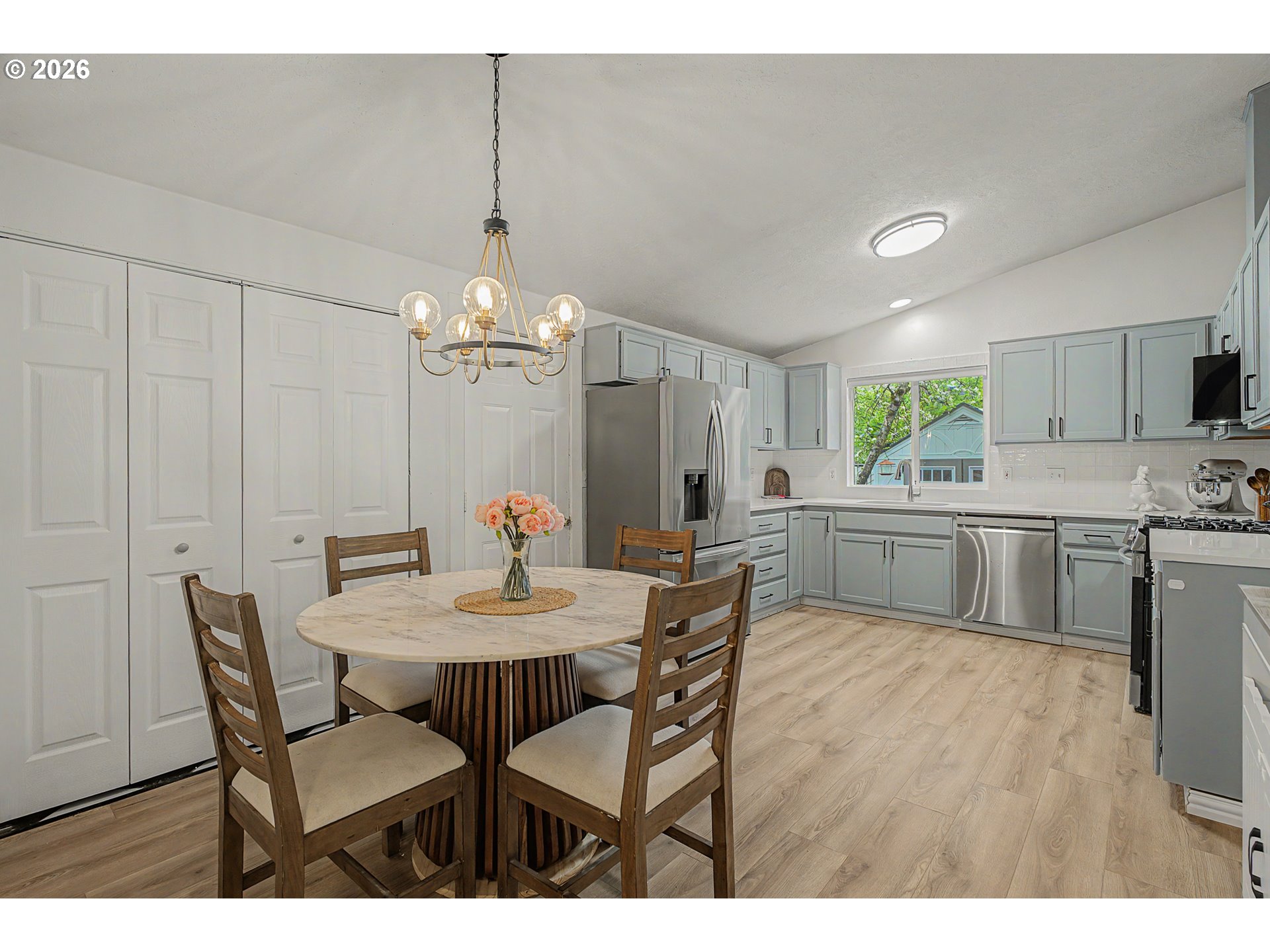726 South Linden Street Cornelius, OR 97113 - Photo 10 of 27