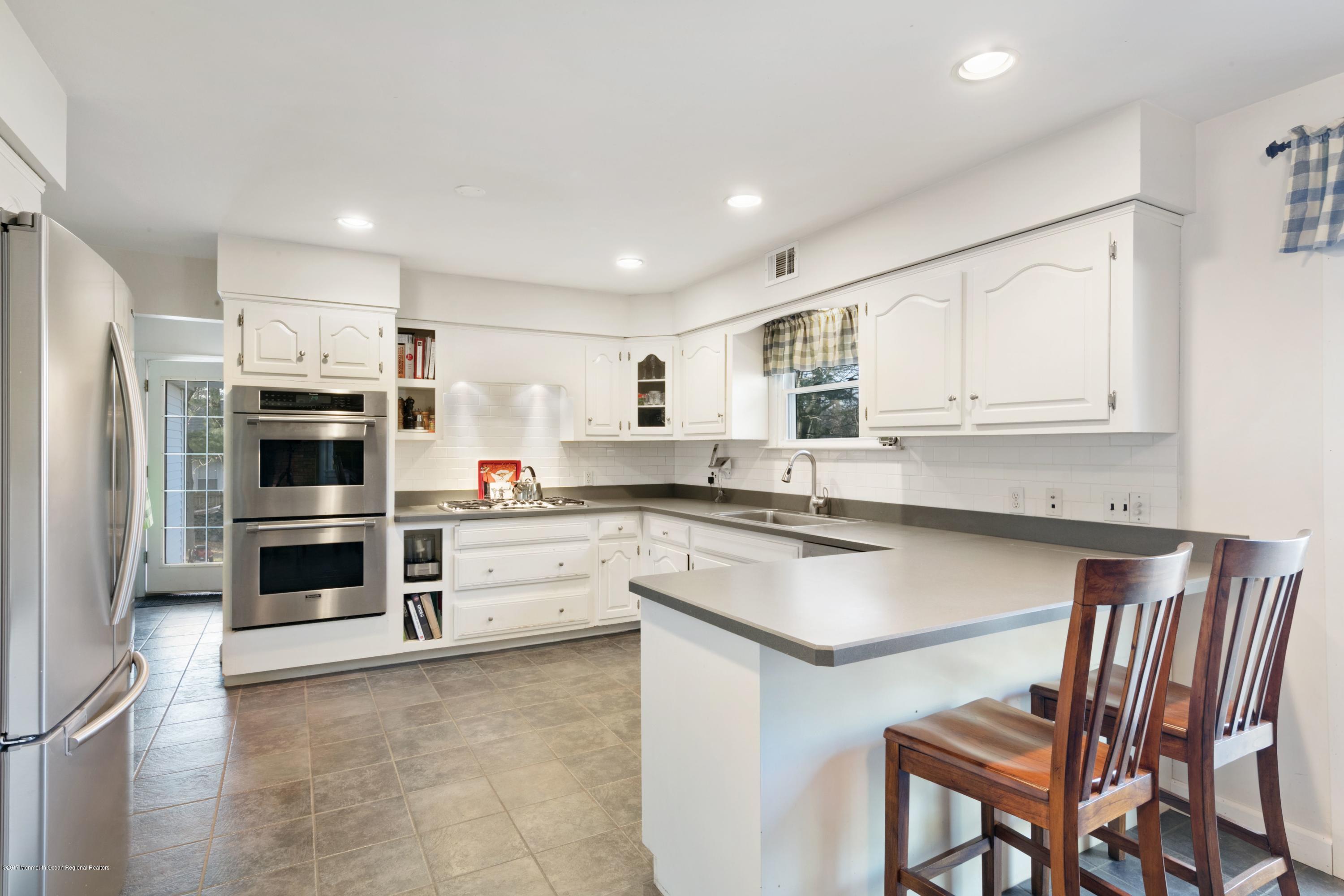 101 Stillwell Road Holmdel, NJ 07733 - Photo 4 of 24 kitchen1