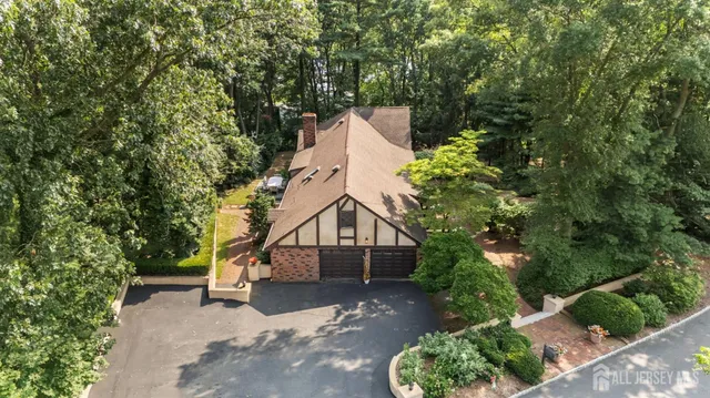 a house view with a outdoor space